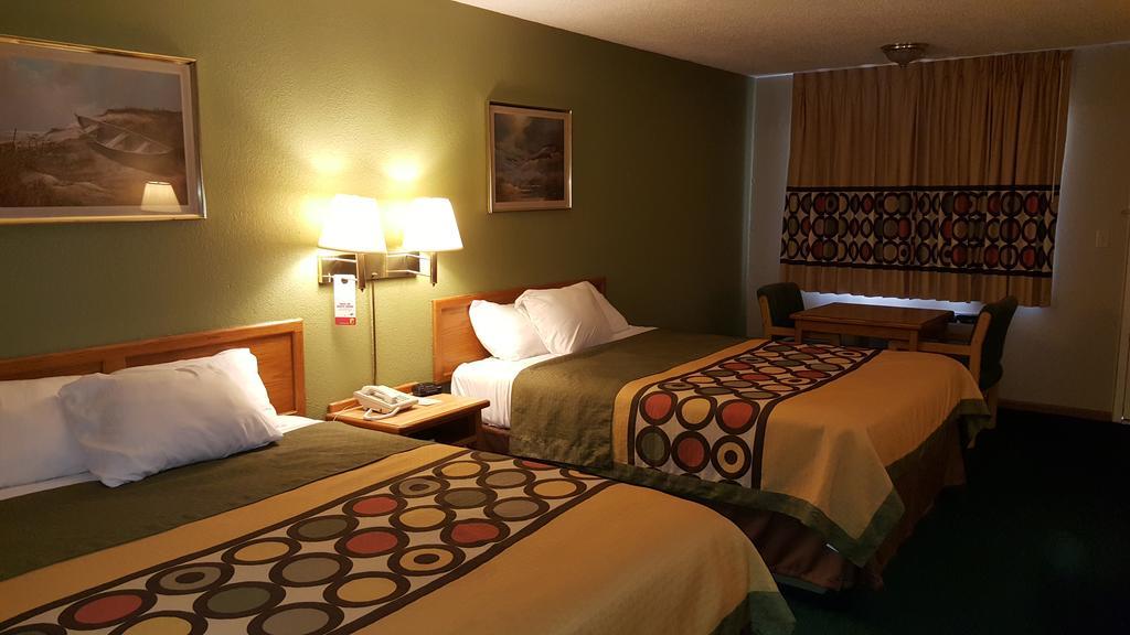 Budgetel Inn & Suites Butler Bagian luar foto