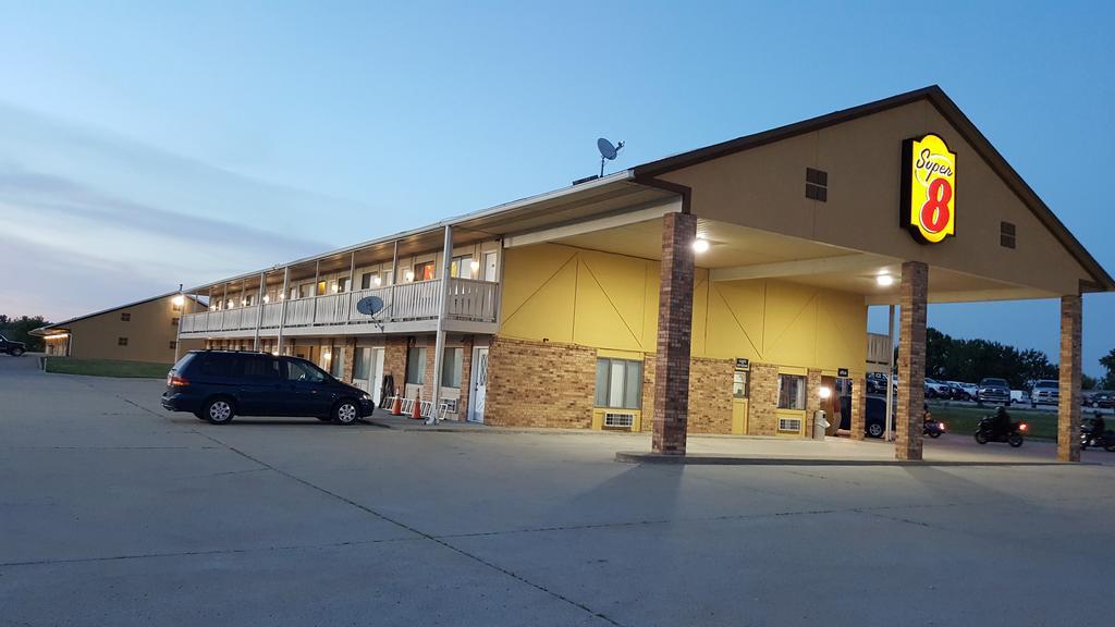 Budgetel Inn & Suites Butler Bagian luar foto