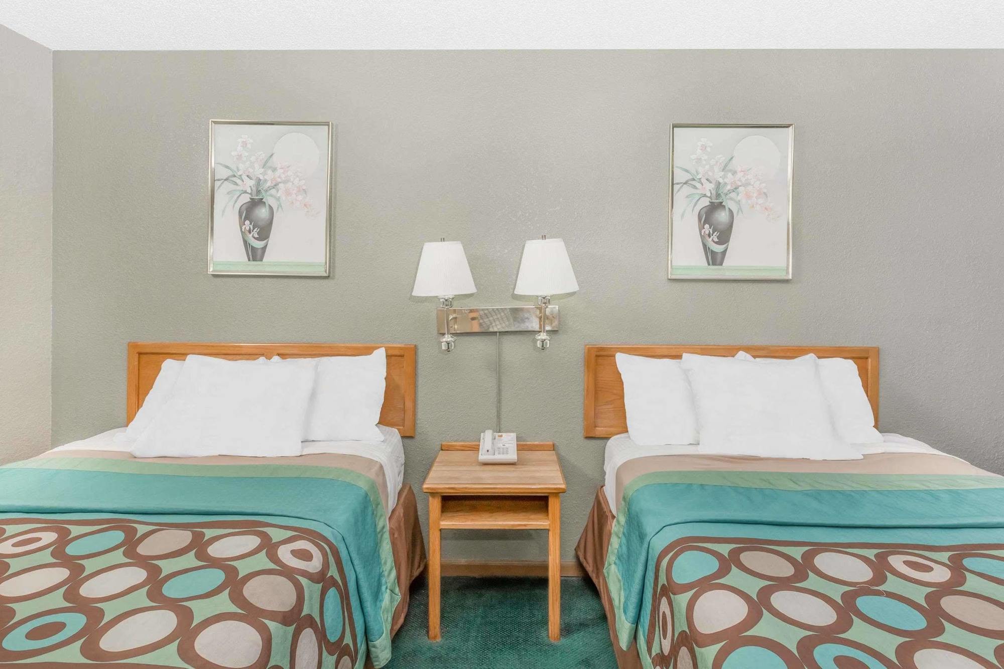 Budgetel Inn & Suites Butler Bagian luar foto