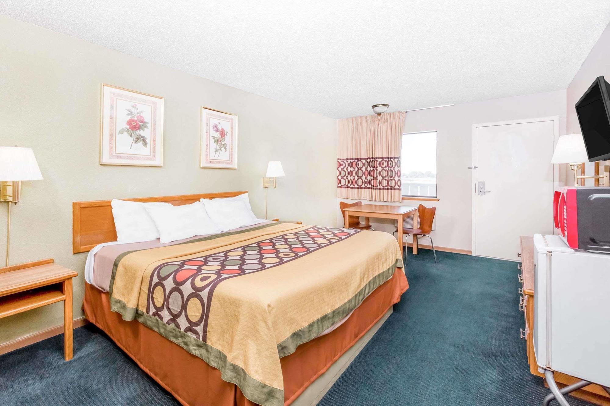 Budgetel Inn & Suites Butler Bagian luar foto